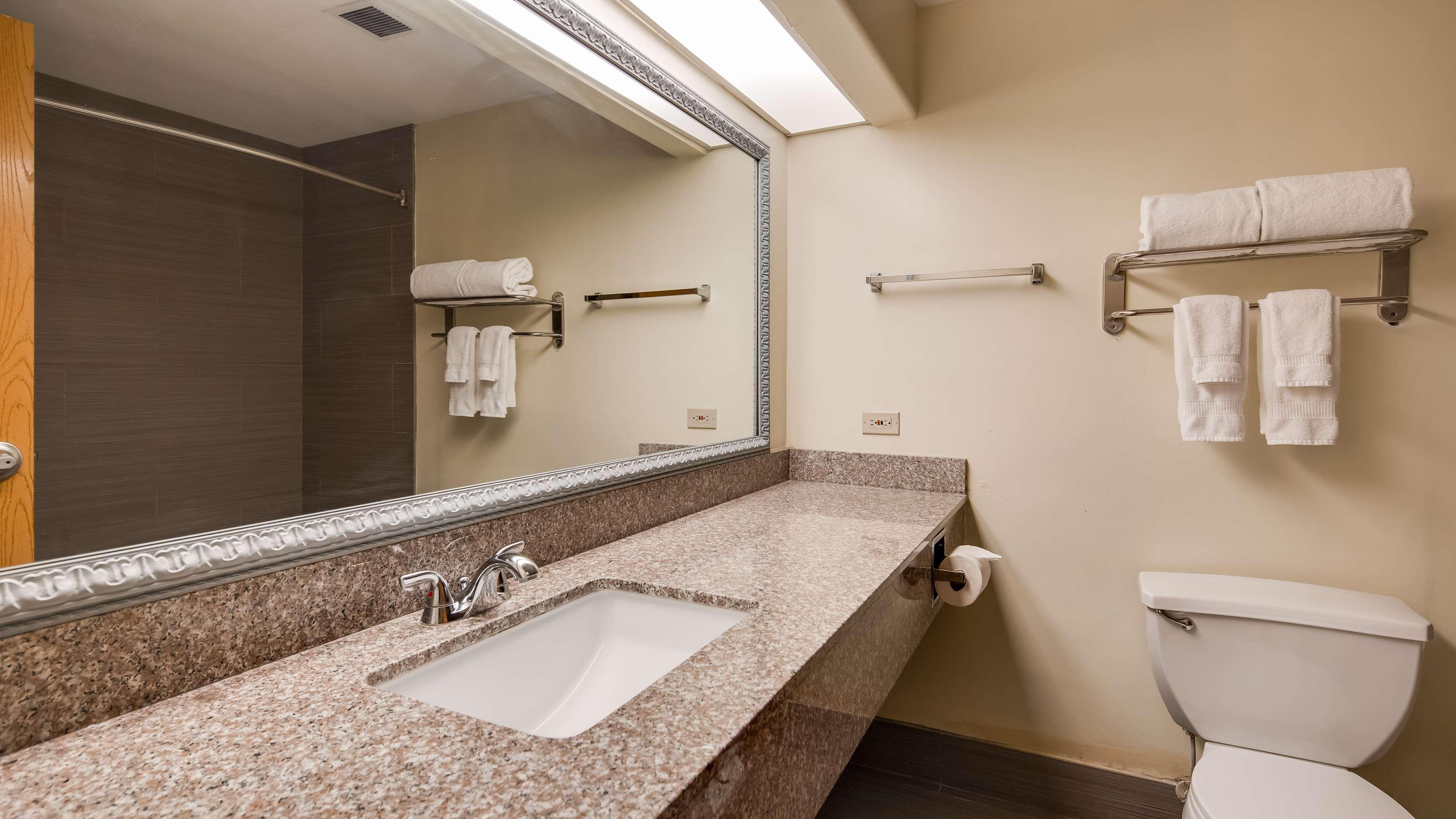 Best Western Rayne Inn Kültér fotó